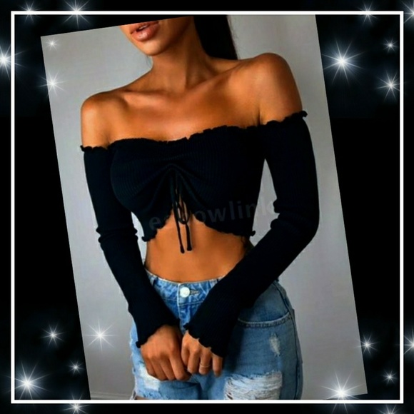 Moon Goddess Boutique Tops - Sexy Off the Shoulders long sleeve crop top Size S